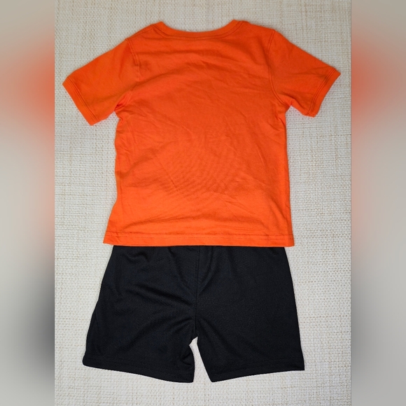 NWT Nike Kids Denver Broncos Tee and Shorts 2-Piece Set Orange/Black Boy/Girl 4T - Picture 2 of 14